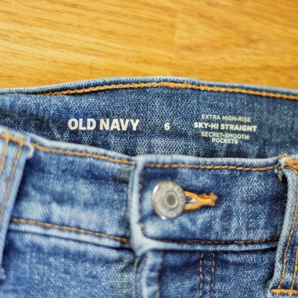 Old Navy Extra High-Waisted Secret-Smooth Pockets Sky Hi Straight - Picture 1 of 8